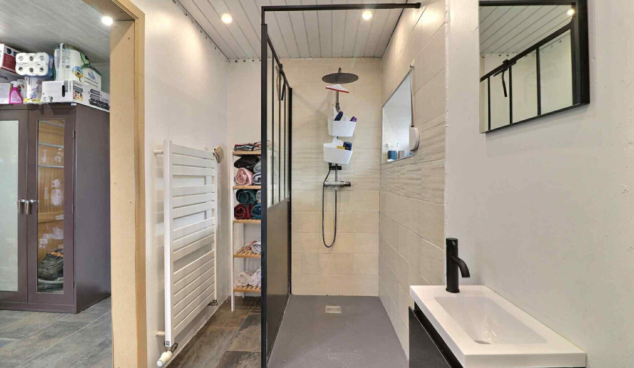 Image JPEG-423F-A290-52-0